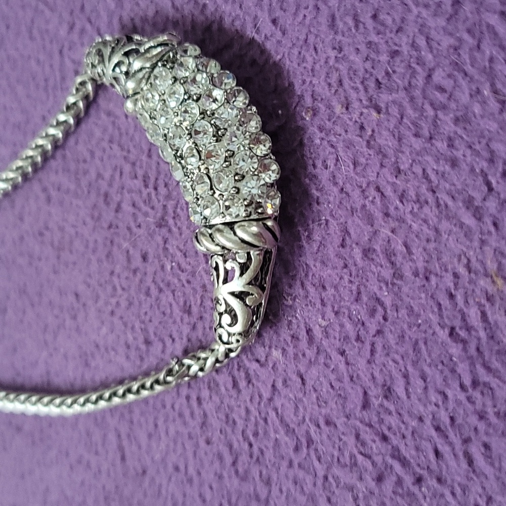 Jewelry - Picture 3 of 3